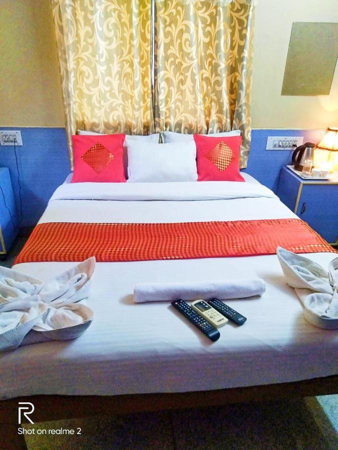 Oyo 75854 Hotel Harsha Residency Bangalore Bagian luar foto