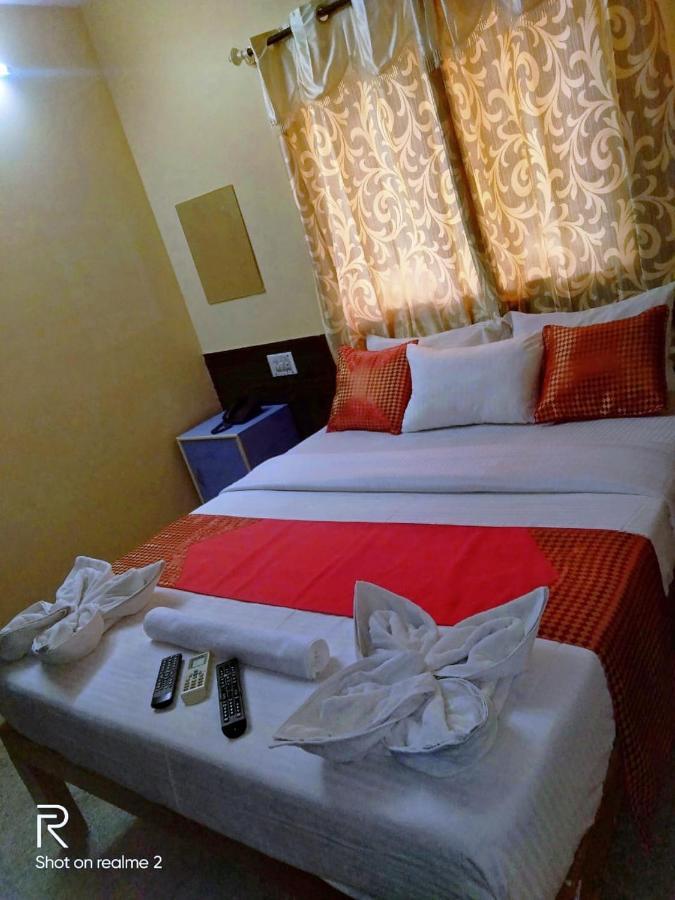 Oyo 75854 Hotel Harsha Residency Bangalore Bagian luar foto