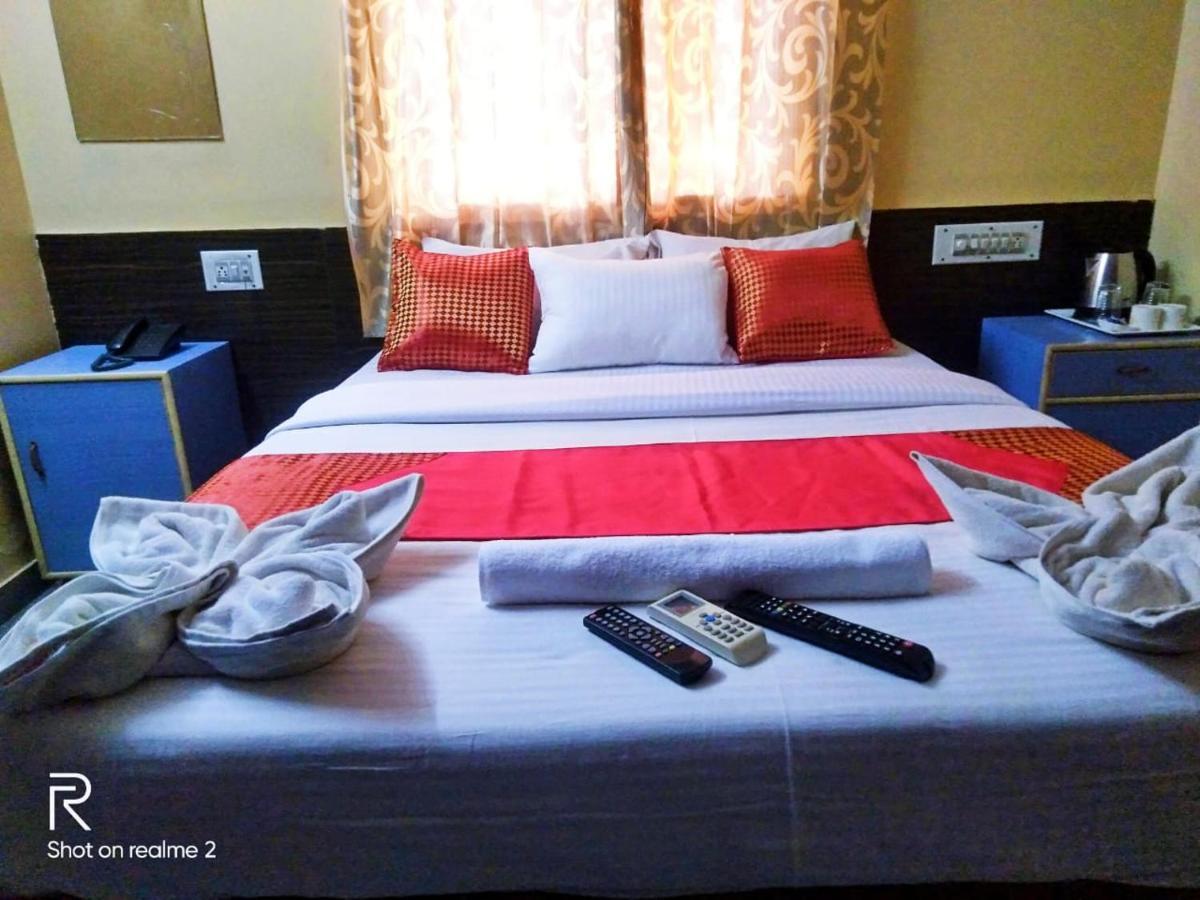 Oyo 75854 Hotel Harsha Residency Bangalore Bagian luar foto
