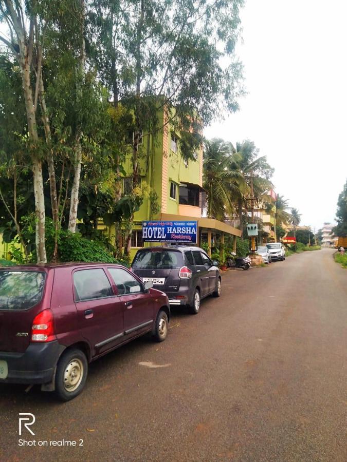 Oyo 75854 Hotel Harsha Residency Bangalore Bagian luar foto