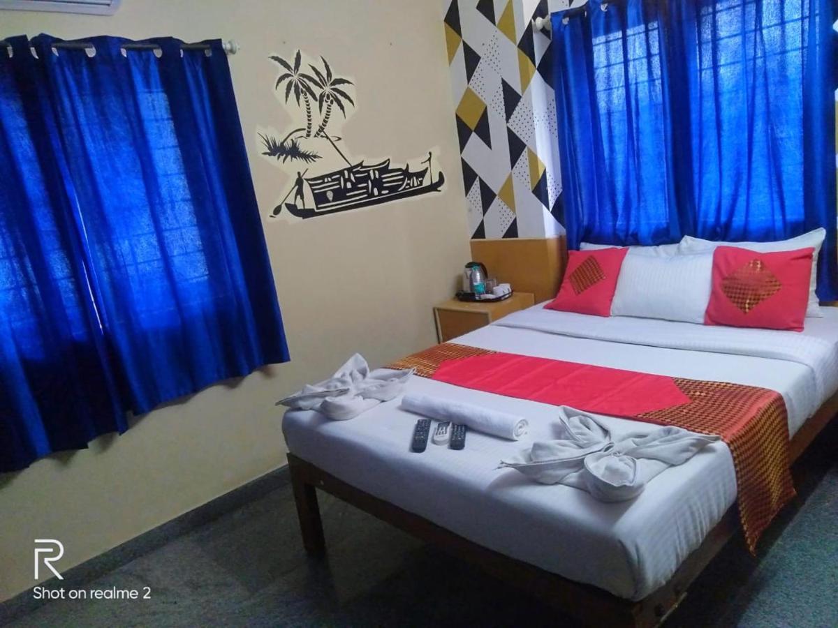 Oyo 75854 Hotel Harsha Residency Bangalore Bagian luar foto