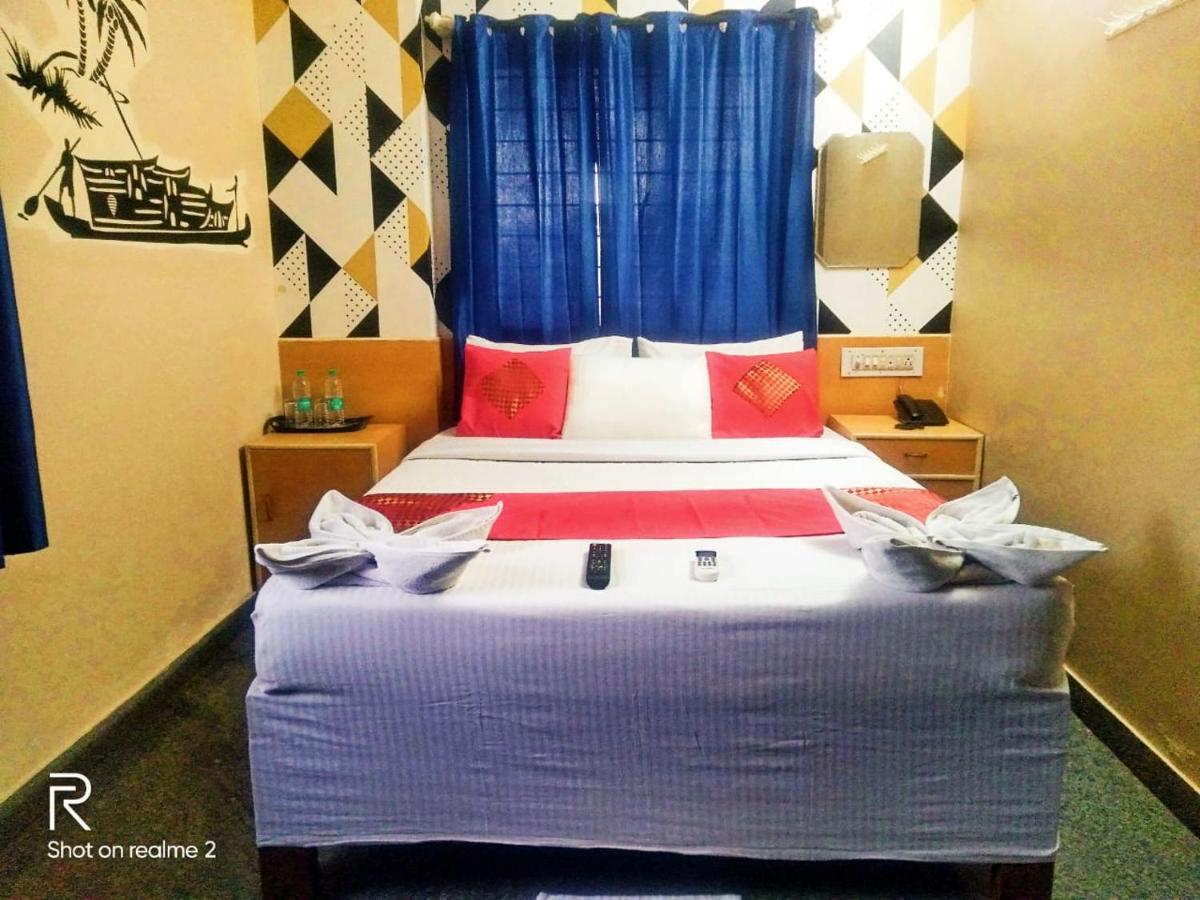 Oyo 75854 Hotel Harsha Residency Bangalore Bagian luar foto