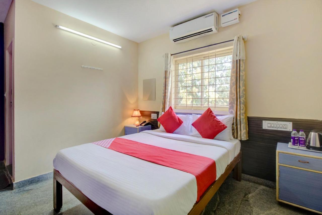 Oyo 75854 Hotel Harsha Residency Bangalore Bagian luar foto