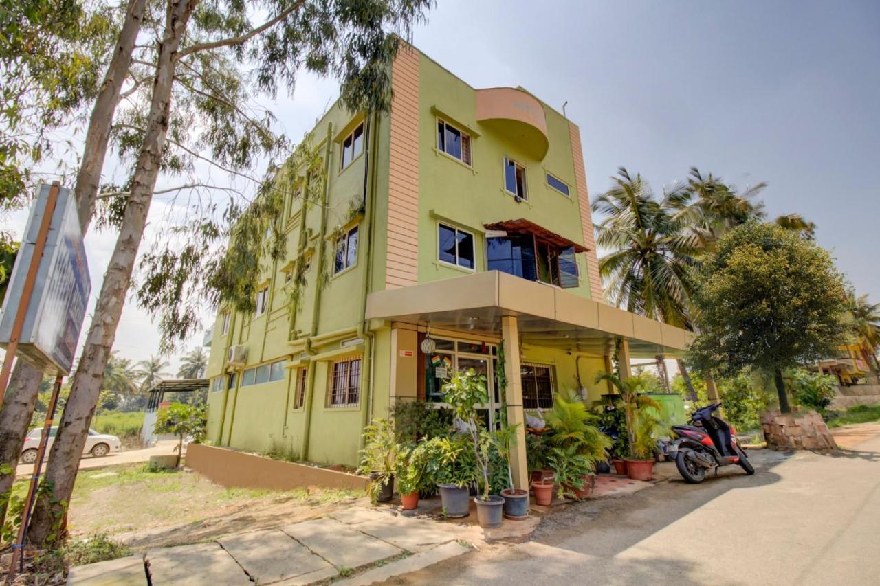 Oyo 75854 Hotel Harsha Residency Bangalore Bagian luar foto