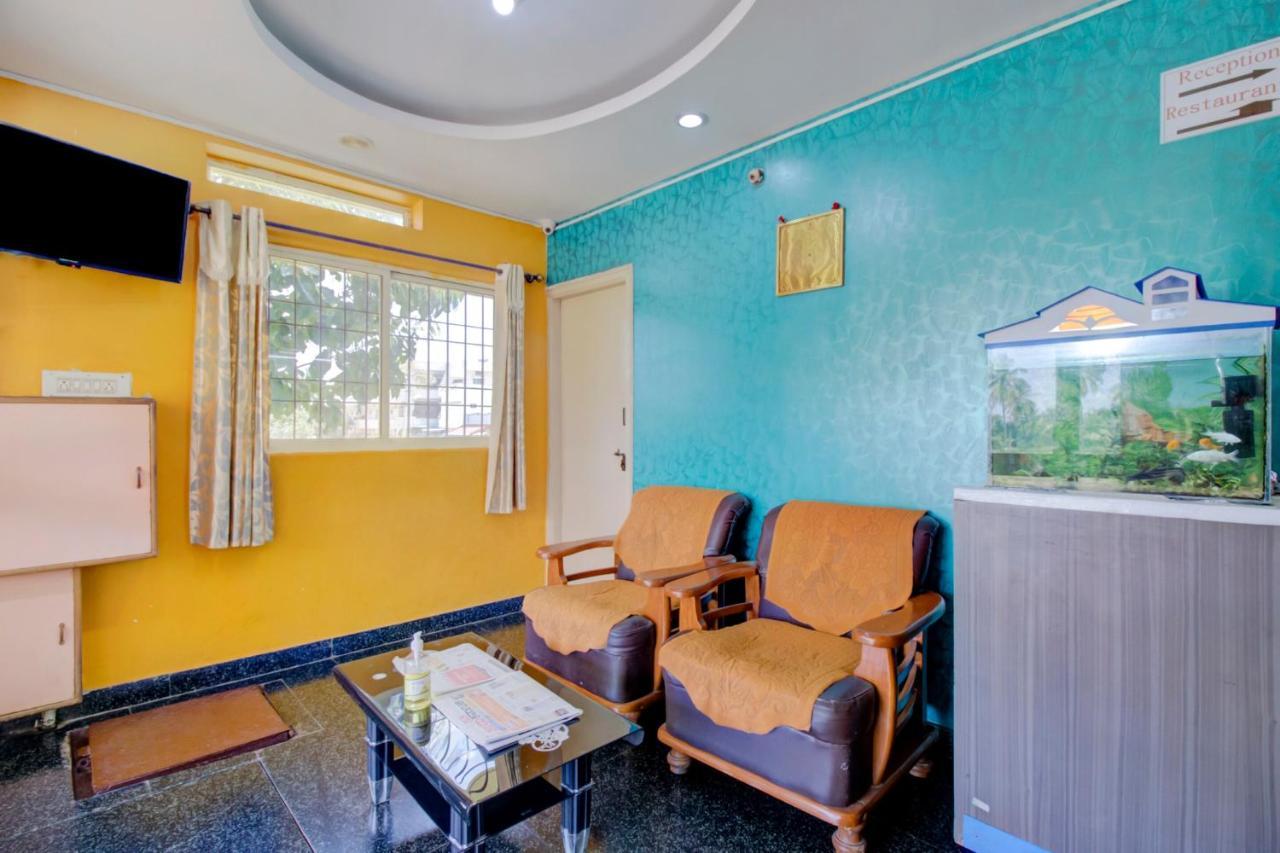Oyo 75854 Hotel Harsha Residency Bangalore Bagian luar foto